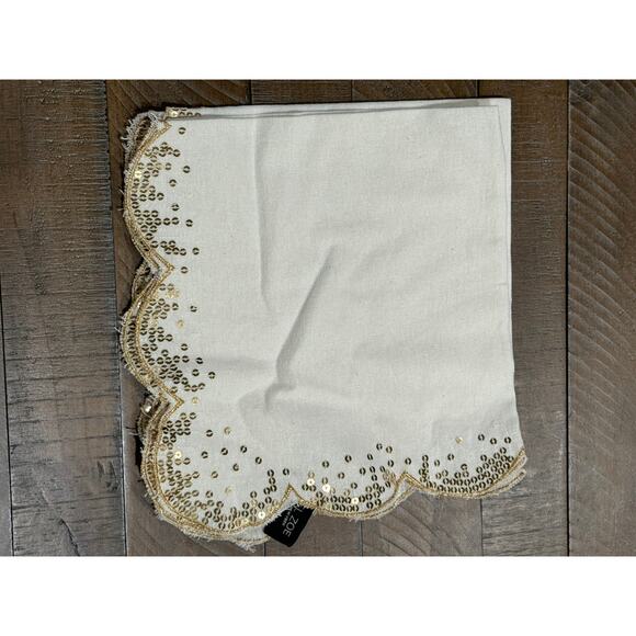 Rachel Zoe Scalloped Gold Sequin Napkins - Never Used - Set of 2 - Picture 1 of 5